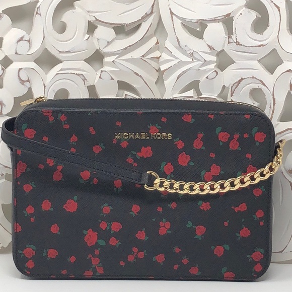 Michael Kors Handbags - Nwt Michael Kors Jet Set item crossbody